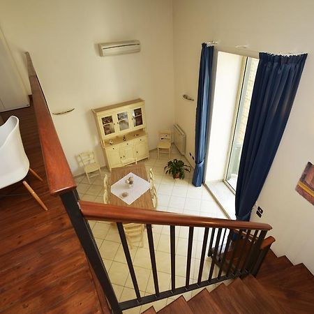 Italia Apartment Неаполь Екстер'єр фото